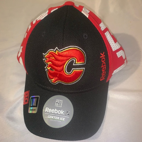 Reebok Other - Calgary flames Reebok centre ice  hat NWT